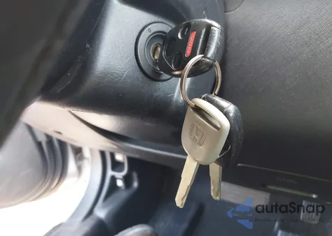 2005 Honda Cr-V Lx from USA, damaged, VIN JHLRD785X5C040681